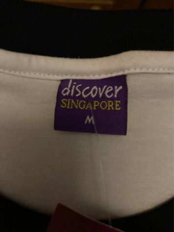 T-shirt Maglia taglia m Nuova con cartellino Singapore