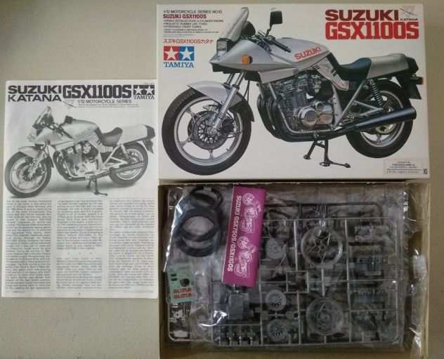 Tamiya Suzuki GSX1100S Katana scala 112