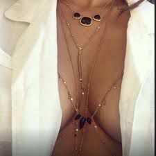 TANTRA E BODY MASSAGE