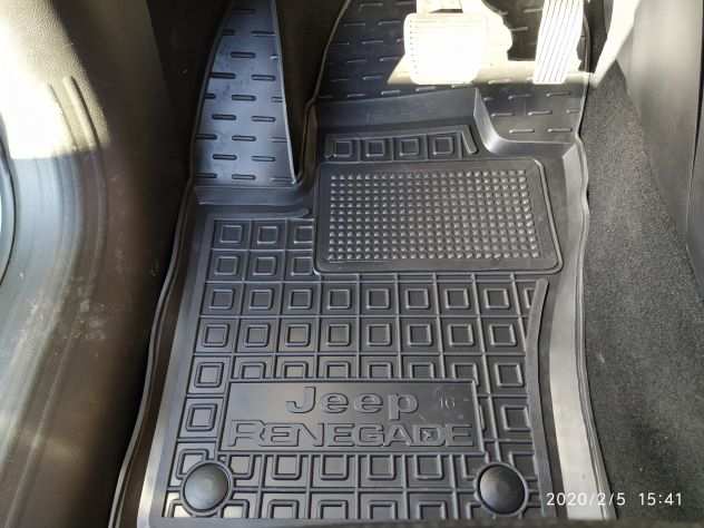 Tappetini Di Gomma Su Misura Per Jeep Renegade (2016 im poi)