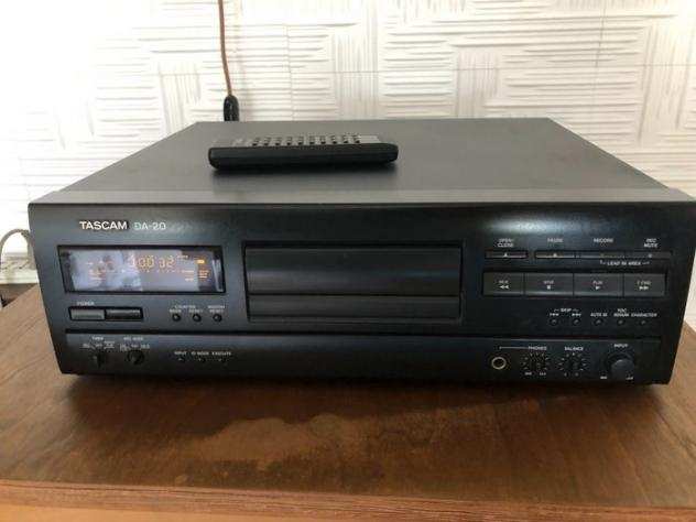 Tascam - DA-20 - Digital Audio Tape - DAT Deck - Varie attrezzature (come mostrato in descrizione)