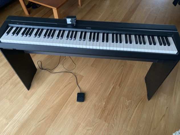 tastiera a 88 tasti pesati Yamaha Digital piano P-45 con pedale e sgabello