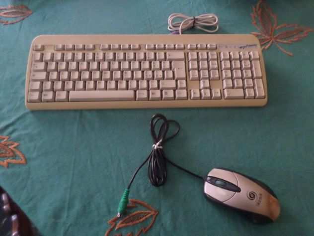 Tastiera e mouse con filo PS2