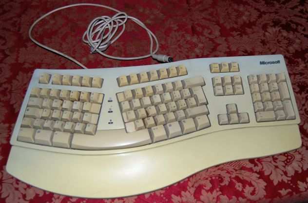 tastiera microsoft natural key it