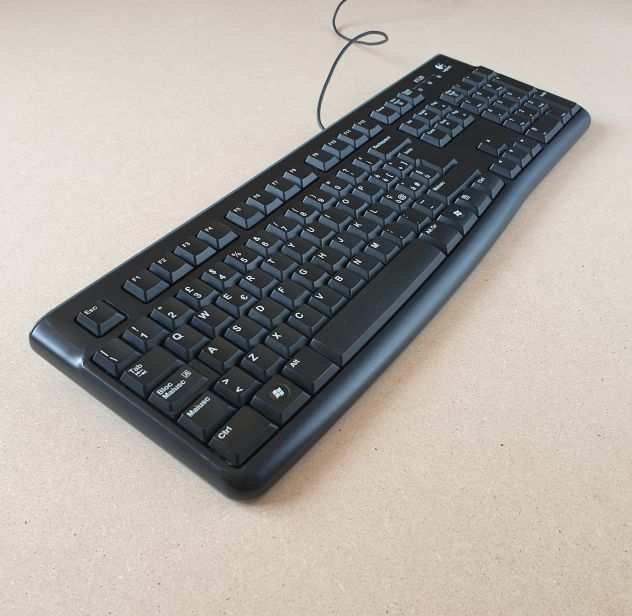 Tastiera PC USB nera Logitech Layout italiano