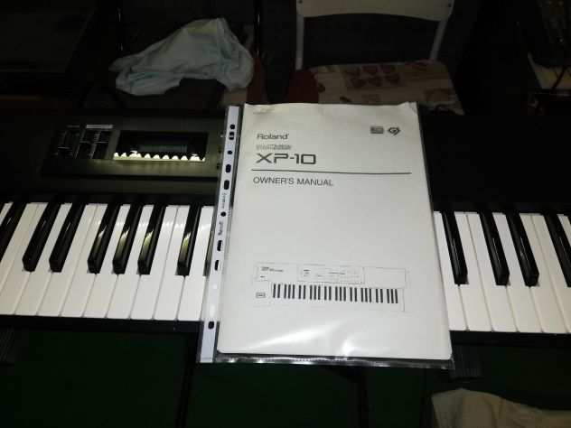 Tastiera Roland XP10  Custodia e manuale