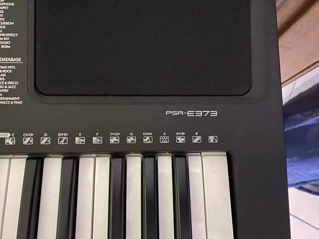 Tastiera Yamaha psr e373