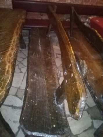 Tavoli e Panche ristorante in legno massiccio