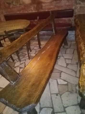 Tavoli e Panche ristorante in legno massiccio