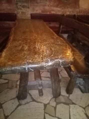 Tavoli e Panche ristorante in legno massiccio