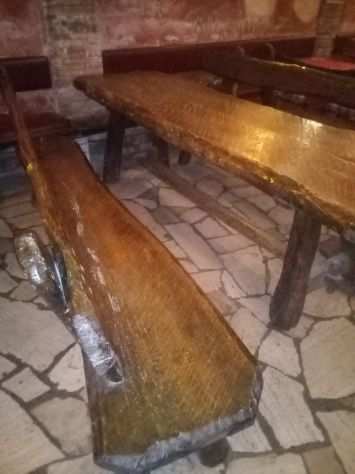 Tavoli e Panche ristorante in legno massiccio