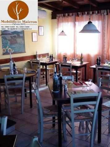 Tavoli e sedie bar ristorante nuovi in legno