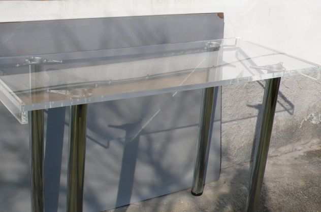 Tavoli plexiglass con gambe cromate design expo