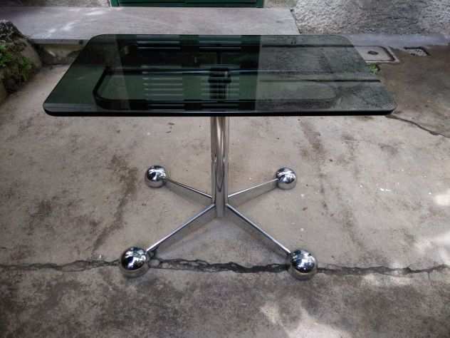 Tavolino da caffegrave Allegri regolabile in altezza, vetro fumeacute e acciaio cromato