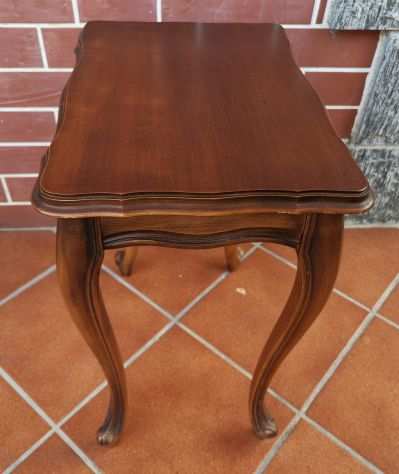 Tavolino in legno massello stile barocco