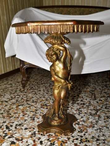 TAVOLINO IN LEGNO OTTAGONALE CON PUTTO