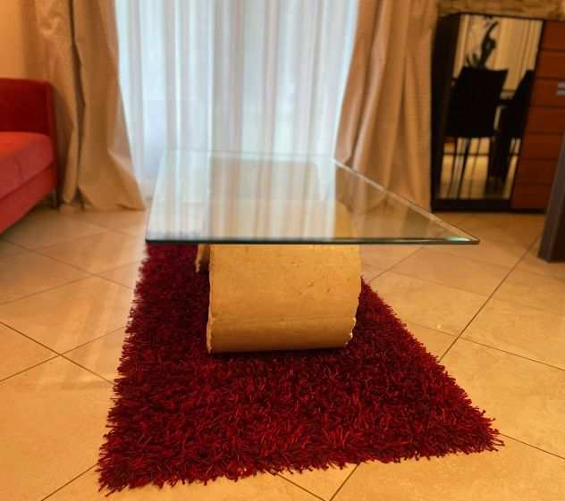Tavolino in vetro e agglomerato marmo