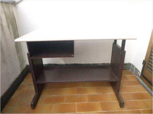 Tavolino miniscrivania per bambini prodotto per linfanzia Fascia di etagraveper tutte le etagrave