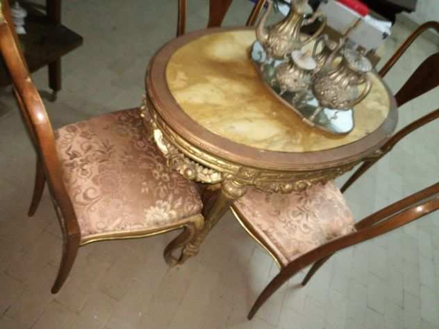tavolo antico salone con 4 sedie