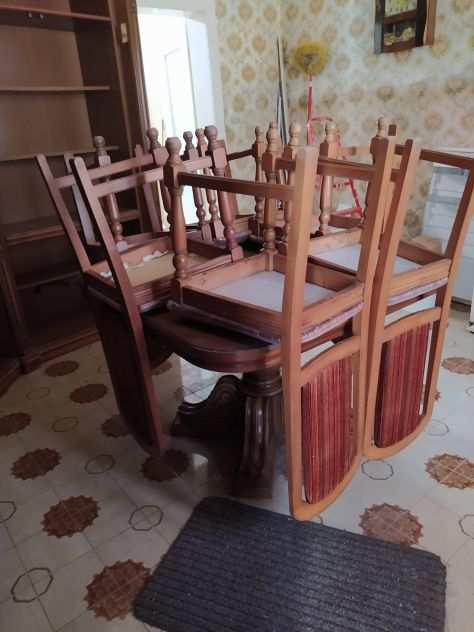 tavolo rotondo e 6 sedie