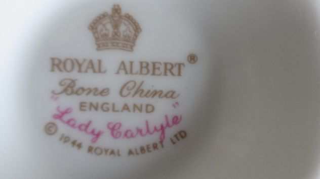 Tazza inglese  piattino Lady Carlyle - Royal Albert