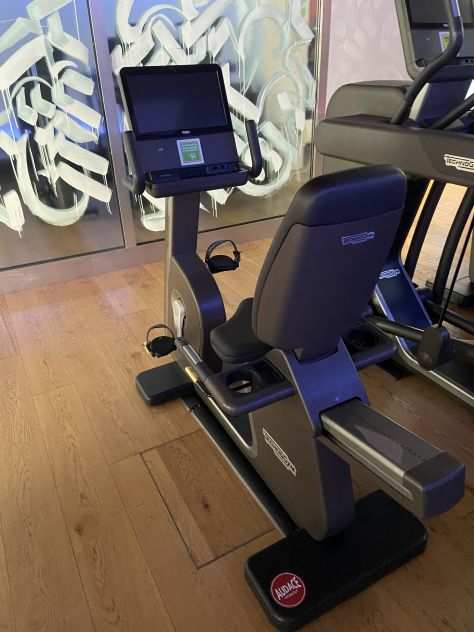 TECHNOGYM ARTIS