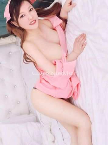TEL 3778337440 CENTRO MESSAGGIO A CENTRO RAGAZZA CARINA E ELEGANTE