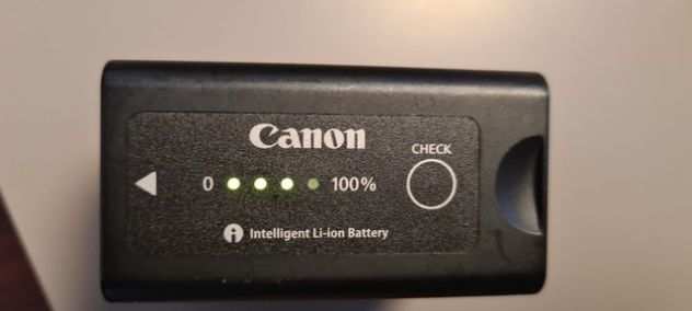 telecamera Canon XF 100  Batteria BP-9753CF
