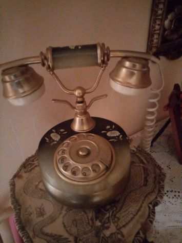 Telefono antico