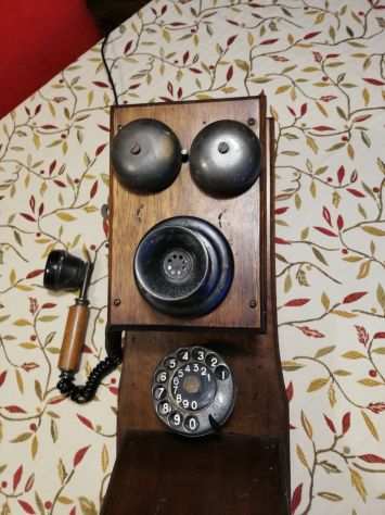 telefono antico da muro