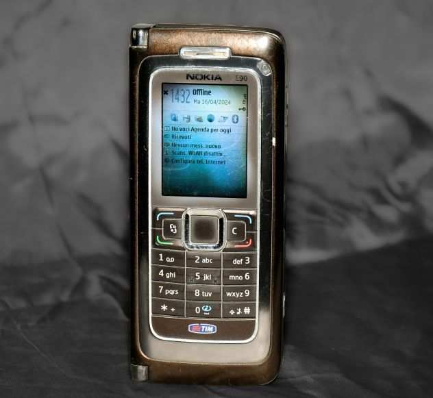 Telefono cellulare NOKIA E90 Communicator brandizzato TIM.