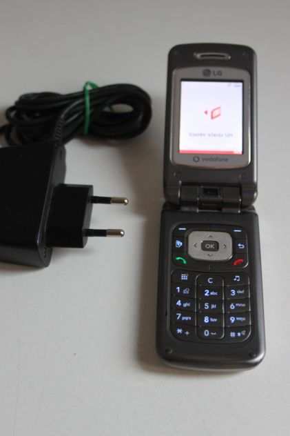 Telefono cellulare Vodafone - LG L600V usato funzionante  alimentatore