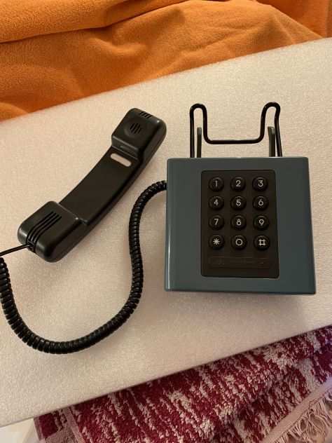 Telefono fisso vintage 1970