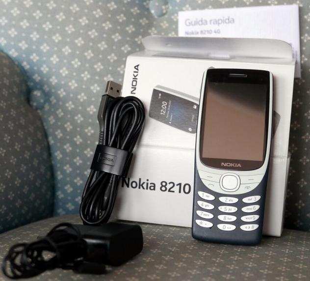 Telefono Nokia 8210 4g