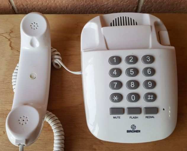 Telefono Sirio Brondi usato in ottime condizioni colore bianco