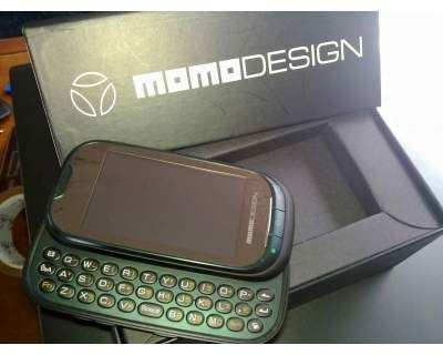 Telefono touch screen Momo Cube