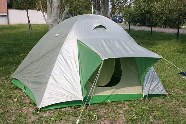 Tenda da campeggio modello igloo