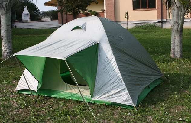 Tenda da campeggio modello igloo