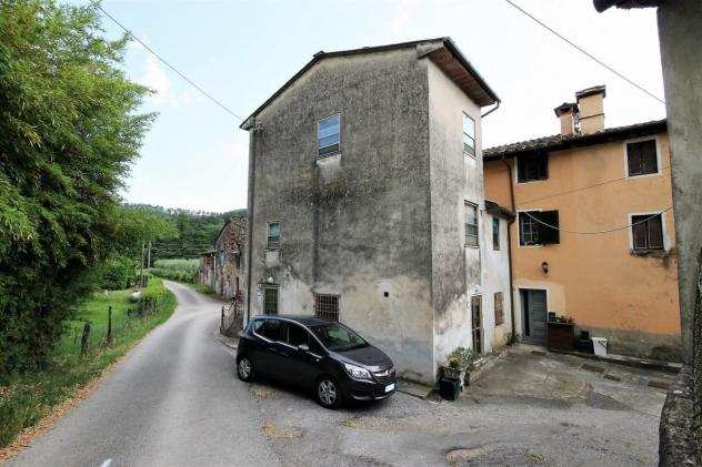 Terratetto in vendita a SAN LORENZO A VACCOLI - Lucca 120 mq Rif 1150859