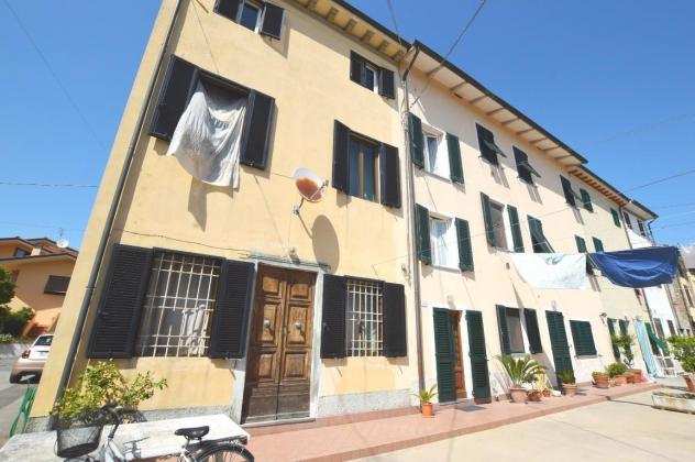 Terratetto in vendita a TEMPAGNANO DI LUNATA - Lucca 180 mq Rif 5282-CC