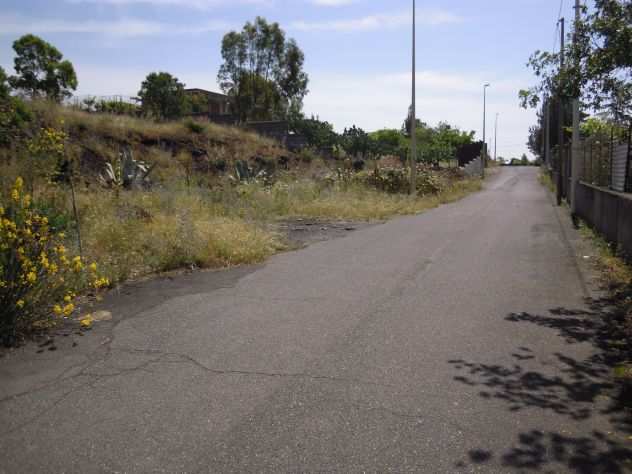 TERRENO 3.000 MQ ZONA C CON PROSPETTO STRADA A BELPASSO (CT)