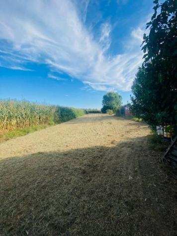 Terreno agricolo in vendita a TITIGNANO - Cascina 1400 mq Rif 1178097
