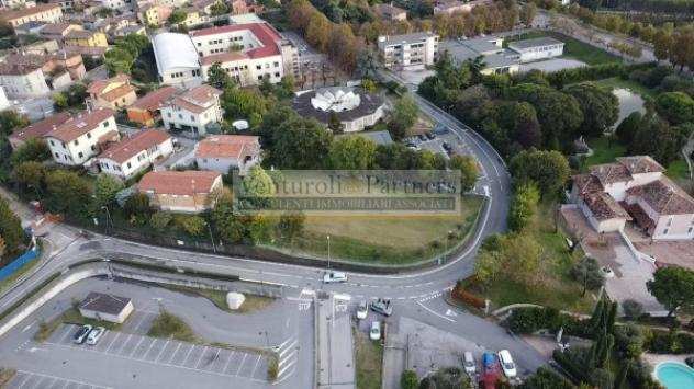 Terreno di 1500 msup2 in vendita a Lonato del Garda