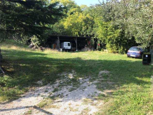 Terreno di 860 msup2 in vendita a Desenzano del Garda