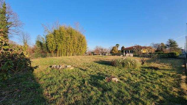 Terreno edificabile in Vendita in zona RATINA con giardino