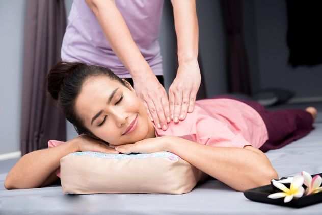 THAI MASSAGE egrave un centro massaggi thailandese. Bella THAI con ragazze abilitate