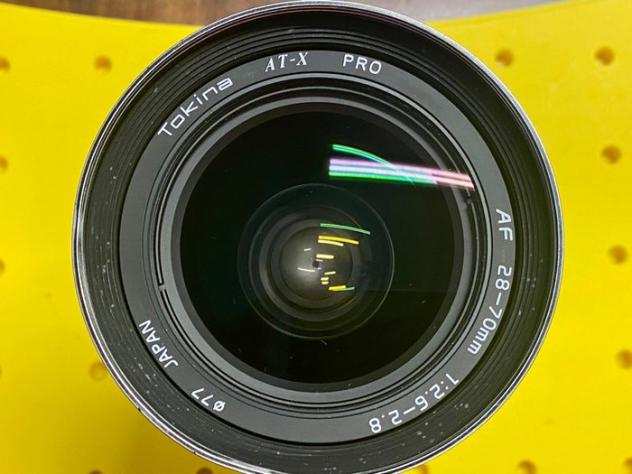 Tokina AT-X Pro AF 28-70mm f 2,6-2,8 con attacco Nikon AF (Progetto ottico Angenieux)