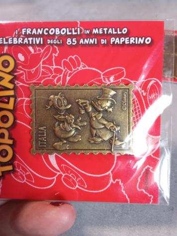 Topolino - 11 Francobolli  medaglie  figure - Disney Italia
