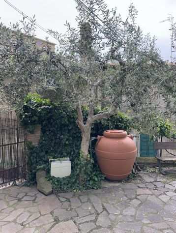 Toscana - VETULONIA - Finemente ristrutturato ed arredato con giardino -