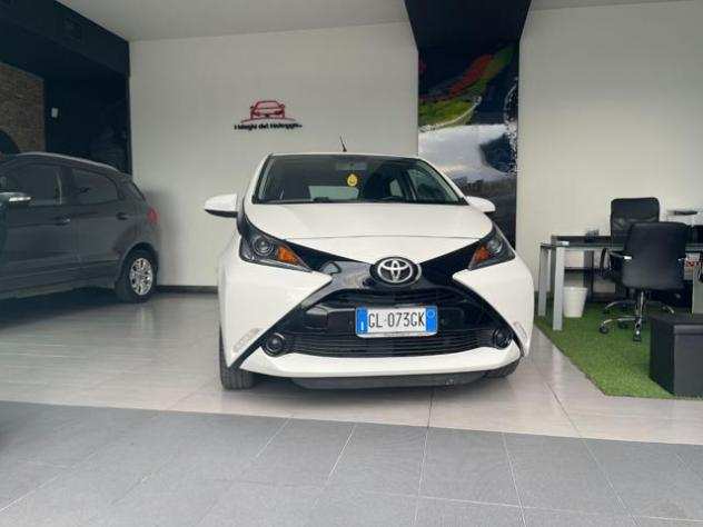 TOYOTA Aygo 1.0 VVT-i 72 CV 5 porte x-cool rif. 18680740